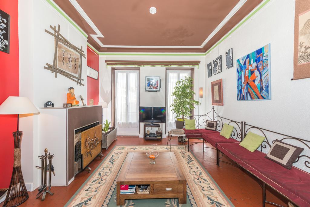 Appartement Maam - Bugeaud à Marseille Chambre photo
